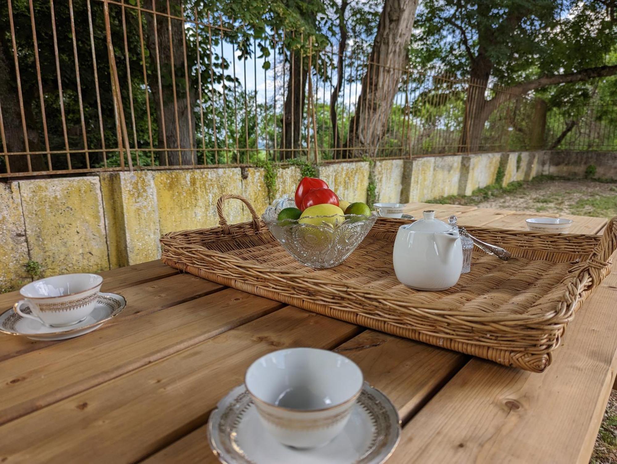 Domaine Du Faure Acomodação com café da manhã Chadurie Exterior foto